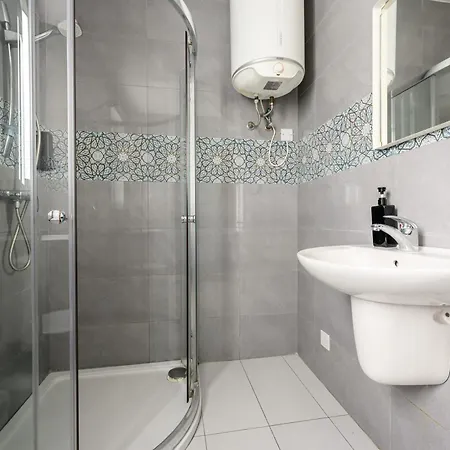 F9 Modern And Bright In Malta Apartment Msida