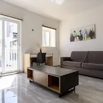 F9 Modern And Bright In Malta Apartment *