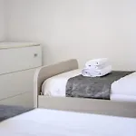 F9 Modern And Bright In Malta