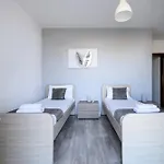 F9 Modern And Bright In Malta Apartment *