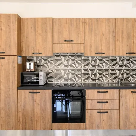 F9 Modern And Bright In Malta Msida