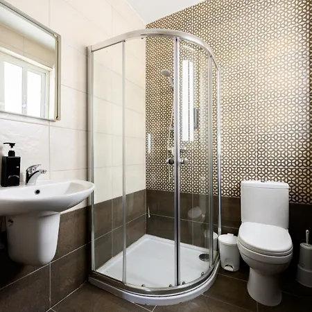 F9 Modern And Bright In Malta