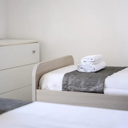 F9 Modern And Bright In Malta