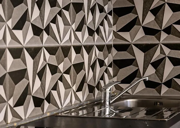 F9 Modern And Bright In Malta Apartment *