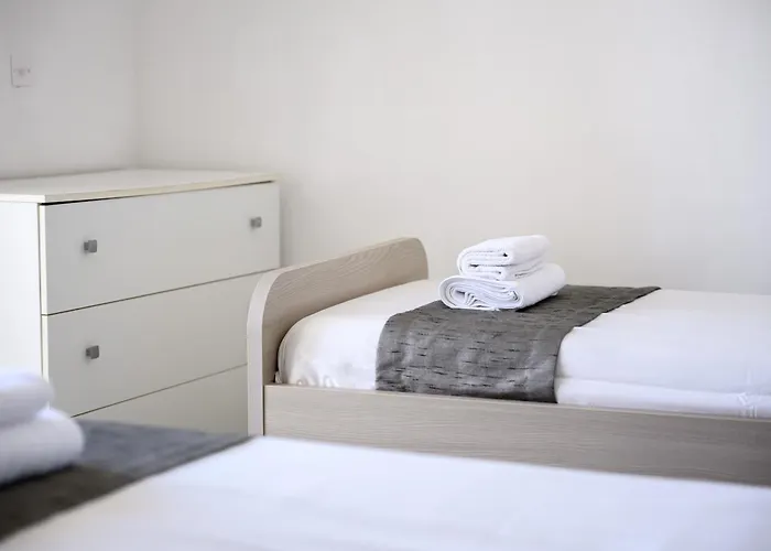 F9 Modern And Bright In Malta