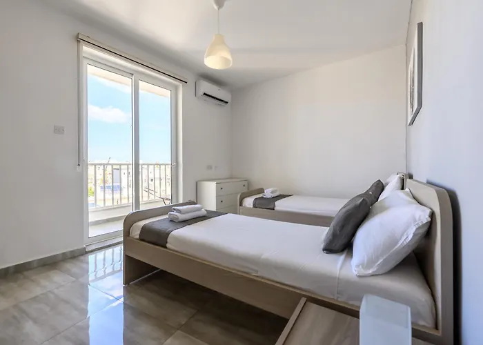 F9 Modern And Bright In Malta Apartment Msida